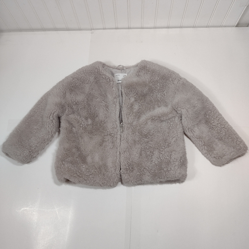 Zara Kids Girls Cozy Grey Jacket Size (6)
